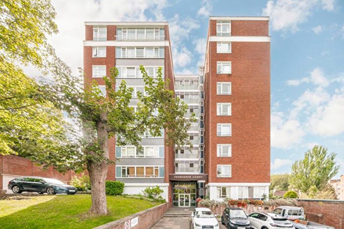 2 Bedroom Flat For Sale In Sydenham Rise, Honor Oak, SE23