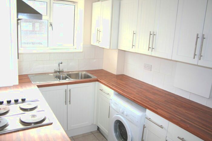 1 Bedroom Flat To Rent In Toland Sq, Roehampton SW15