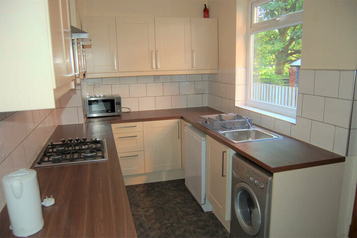 5 Bedroom Terraced House To Rent In Pershore Road, B29