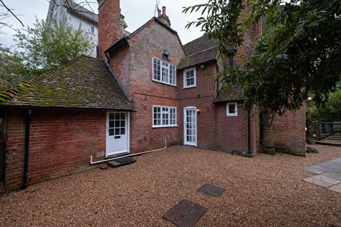 4 Bedroom Semi-Detached House To Rent In Mill Lane, Chilham, CT4