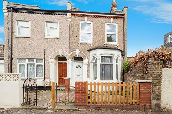 1 Bedroom Flat To Rent In Westdown Road, London, E15