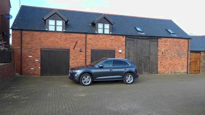 3 Bedroom Flat To Rent In Leicester Lane, Eydon, NN11
