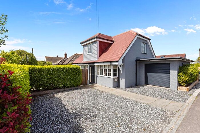 4 Bedroom Detached House For Sale In Brook Lane, Ferring, BN12