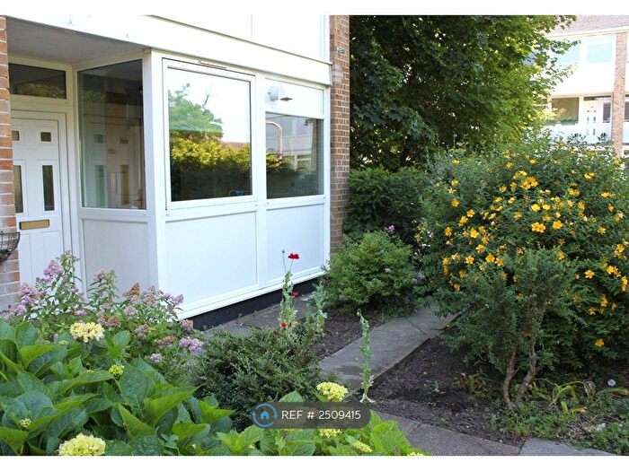 3 Bedroom Maisonette To Rent In Tarnwood Park, Eltham London, SE9