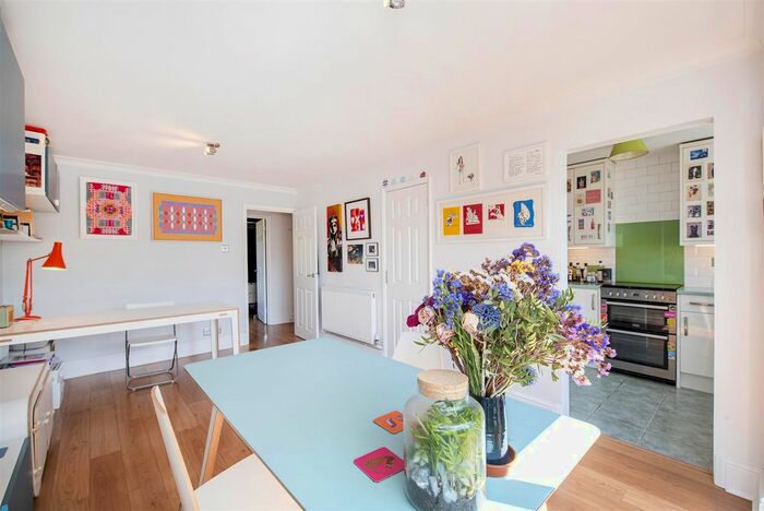 1 Bedroom Flat To Rent In Wellesley Road, Chiswick, W4
