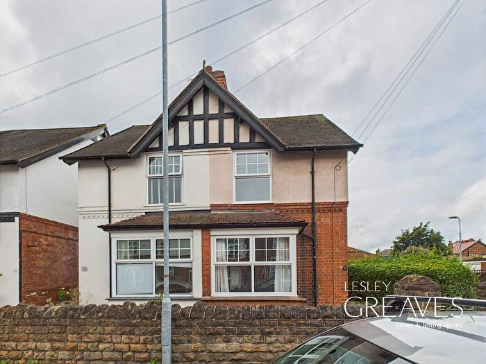 3 Bedroom Semi-Detached House For Sale In Carnarvon Grove, Gedling, Nottingham, NG4