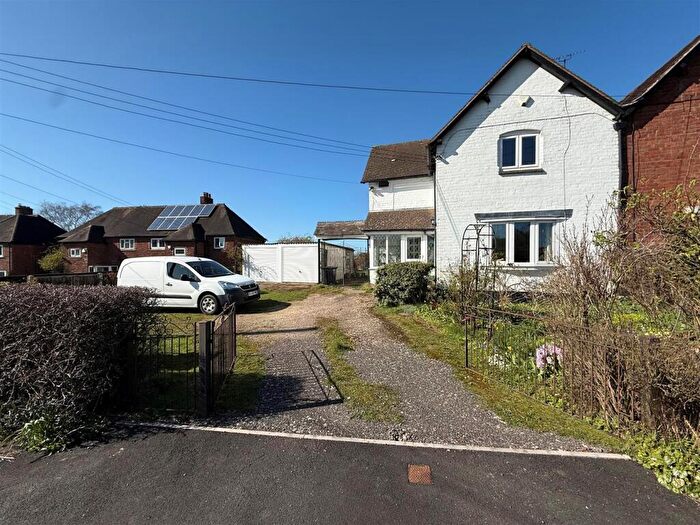 3 Bedroom Semi Detached House For Sale In Frankley Green, Birmingham, B32