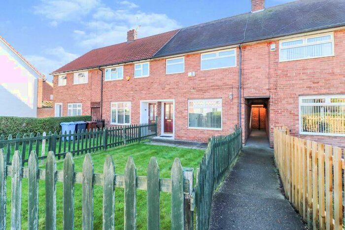 3 Bedroom Terraced House To Rent In Aspall Walk, Longhill, HU8