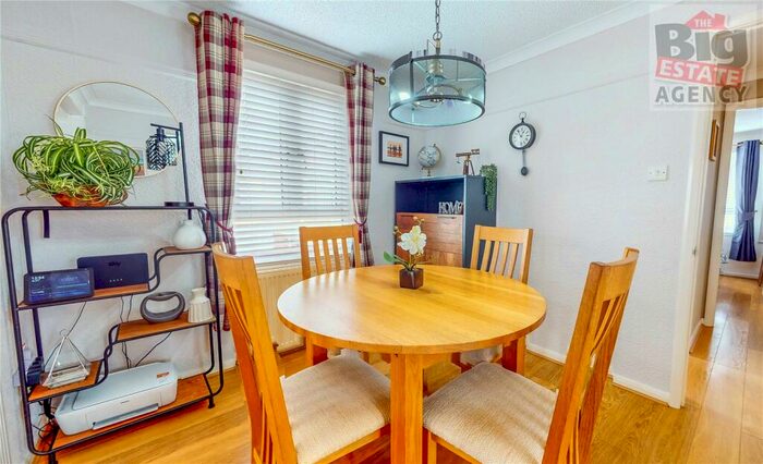 2 Bedroom Retirement Property For Sale In Willowbrook Park, Sandycroft, Deeside, CH5