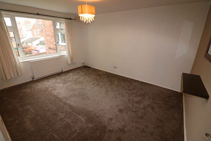 2 Bedroom Apartment To Rent In Orchard Drive, Hessle, HU13
