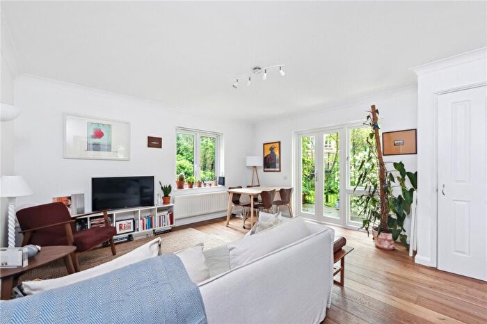 2 Bedroom Apartment To Rent In King Henry's Walk, Islington, N1