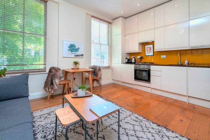 1 Bedroom Flat To Rent In Richmond Crescent, Islington, London, N1