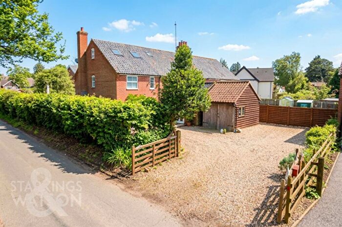 6 Bedroom Semi Detached House For Sale In Stoke Road, Thorndon, Eye, IP23