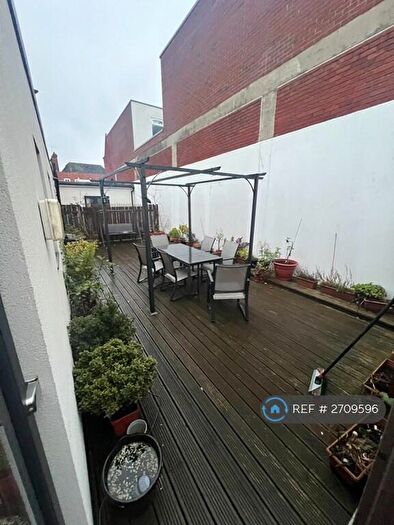 2 Bedroom Flat To Rent In Eltham High Street, London, SE9