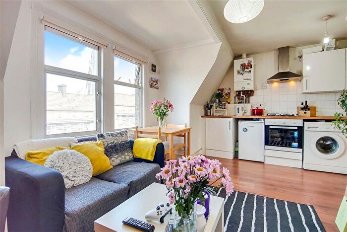1 Bedroom Flat To Rent In Streatham High Road, Streatham, SW16