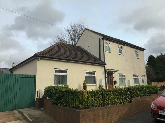 1 Bedroom Apartment To Rent In French Road, Dudley, DY2