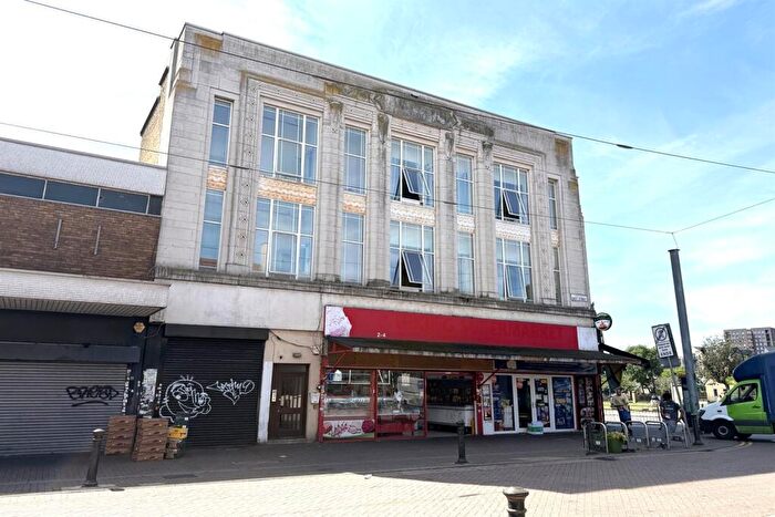 2 Bedroom Apartment For Sale In -, East Street, IG11