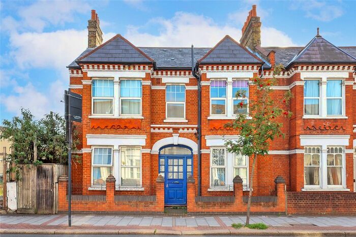 1 Bedroom Flat To Rent In Tooting Bec Road, London, SW17