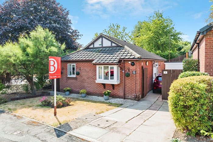 2 Bedroom Bungalow For Sale In Fenton Fields, Rotherham, South Yorkshire, S61