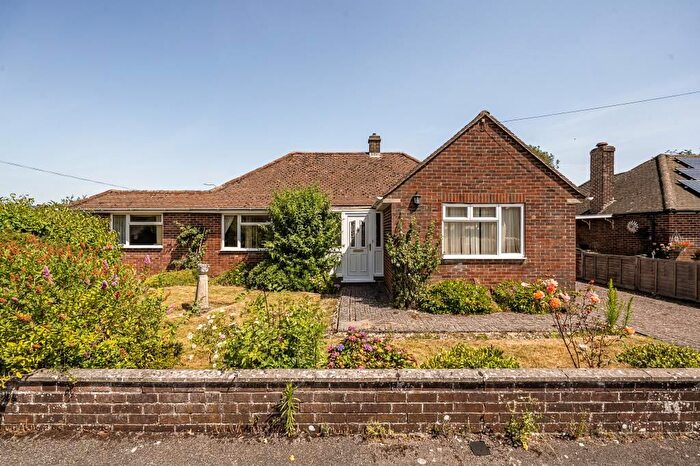 3 Bedroom Detached Bungalow For Sale In Newbury, Berkshire, RG14