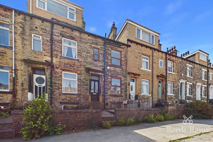 3 Bedroom Terraced House To Rent In Glen Terrace, Halifax, West Yorkshire, HX1