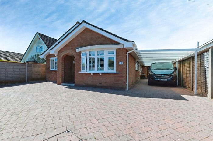 3 Bedroom Detached Bungalow For Sale In Wisteria Drive, Verwood, BH31