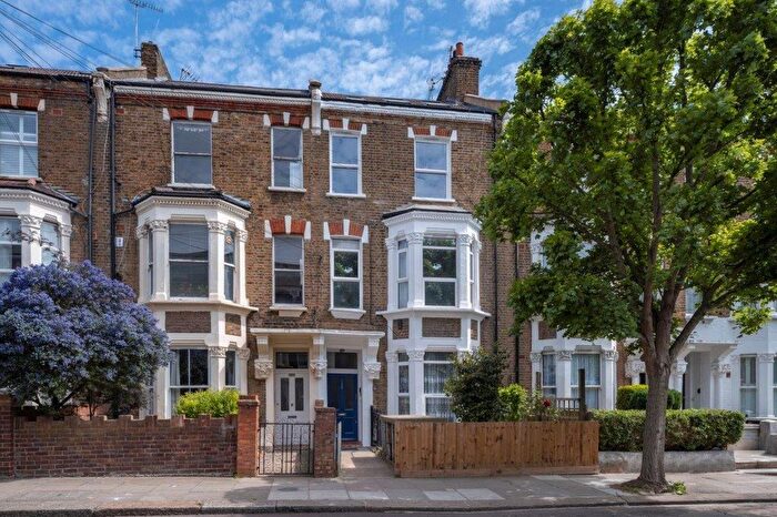 2 Bedroom Flat To Rent In Ashmore Road, Queens Park, London, W9