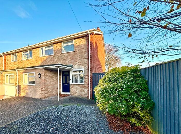 4 Bedroom End Terrace House For Sale In Swinbourne Road, Oxford, OX4