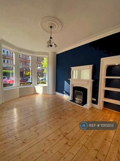 3 Bedroom Flat To Rent In Woodford Street, Glasgow, G41