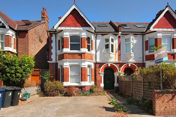 2 Bedroom Flat To Rent In Twyford Avenue, W3
