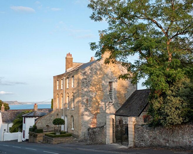 3 Bedroom End Of Terrace House To Rent In Pound Street Lyme Regis, DT7