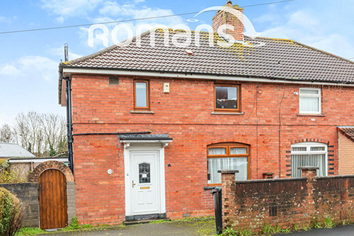 3 Bedroom Semi-Detached House To Rent In Alard Road, BS4