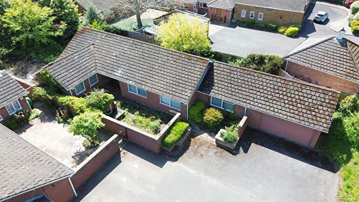 4 Bedroom Detached Bungalow For Sale In Vicarage Lane, Dunchurch, Rugby, CV22
