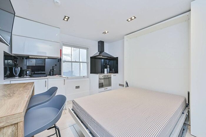 Studio To Rent In Baker St, Baker Street, London, NW1