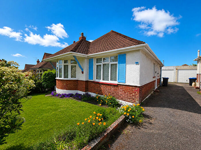 3 Bedroom Detached Bungalow For Sale In Downsway, Southwick, BN42