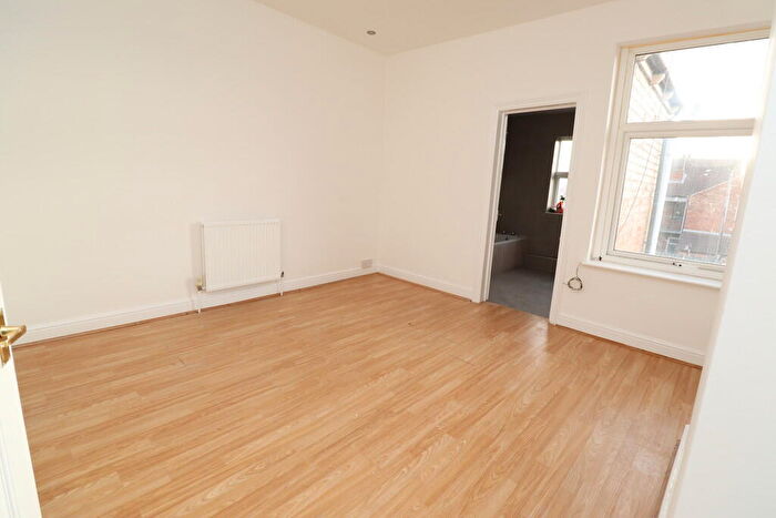 2 Bedroom End Of Terrace House To Rent In Main Street, Mexborough, S64