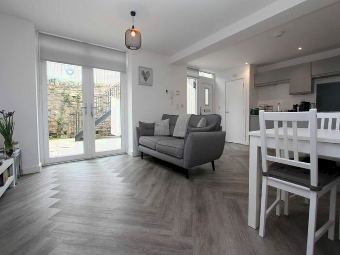 2 Bedroom Property To Rent In Windsor Lofts, Romilly Road, Barry, CF62