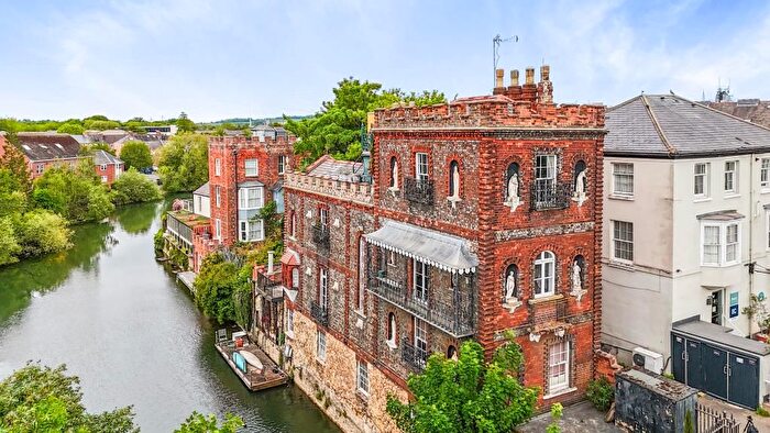 2 Bedroom Flat For Sale In Caudwells Castle, Oxford City Centre, OX1