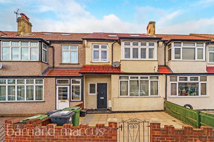 2 Bedroom Flat For Sale In Streatham Vale, London, SW16