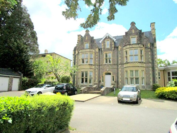 2 Bedroom Flat To Rent In Stoke Park Road South, Sneyd Park, BS9