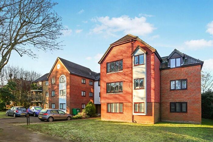 2 Bedroom Apartment To Rent In Albion Road, Sutton, SM2