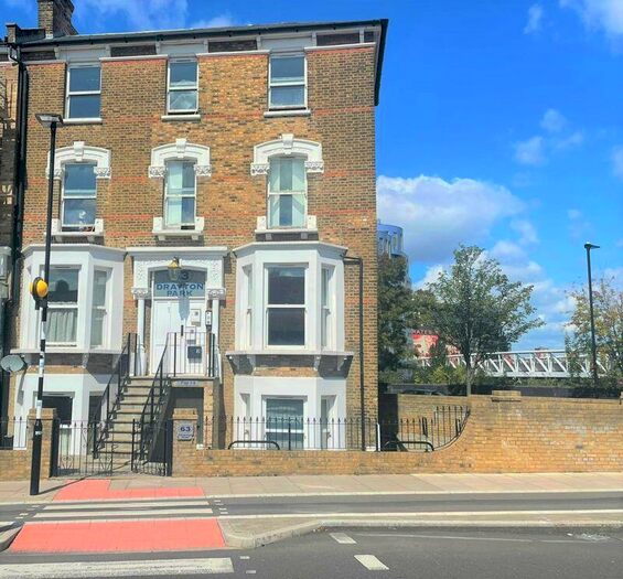 3 Bedroom Flat To Rent In Drayton Park, London, N5