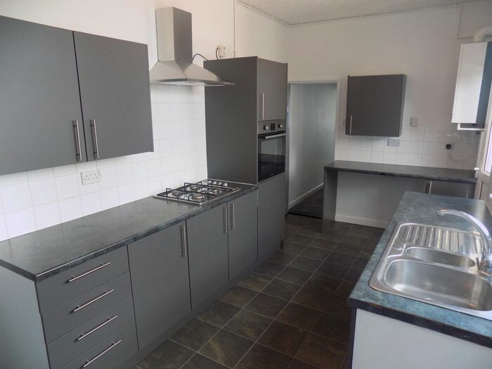 2 Bedroom Flat To Rent In New Road, Portsmouth, PO2