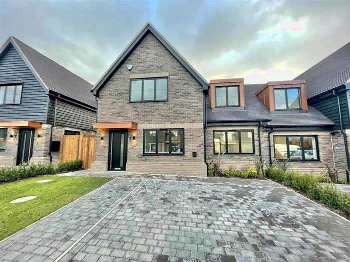 3 Bedroom Semi-Detached House To Rent In Theobald Street, Borehamwood, WD7