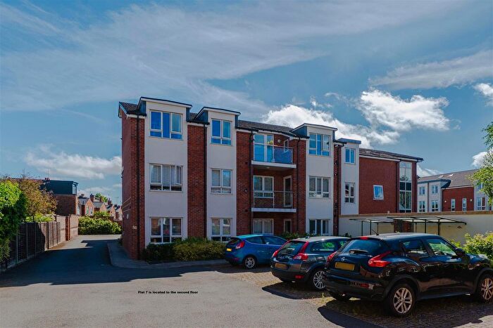 2 Bedroom Flat For Sale In York Road, Kings Heath, Birmingham, B14
