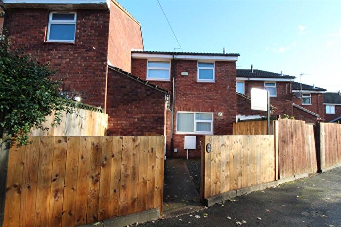 3 Bedroom House To Rent In Curlew Close, Bransholme, Hull, HU7
