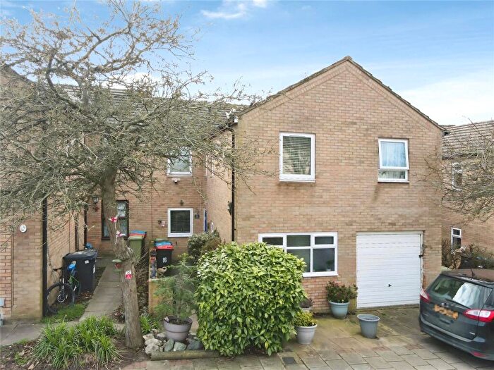 3 Bedroom Terraced House For Sale In Cranesbill Place, Conniburrow, Milton Keynes, MK14