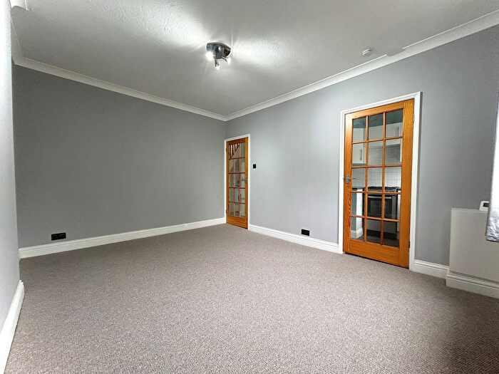 2 Bedroom Flat To Rent In Green Wrythe Lane, SM5