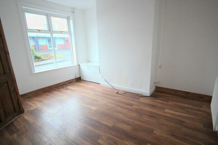 1 Bedroom Terraced House To Rent In Sherwood Street, Rochdale OL11