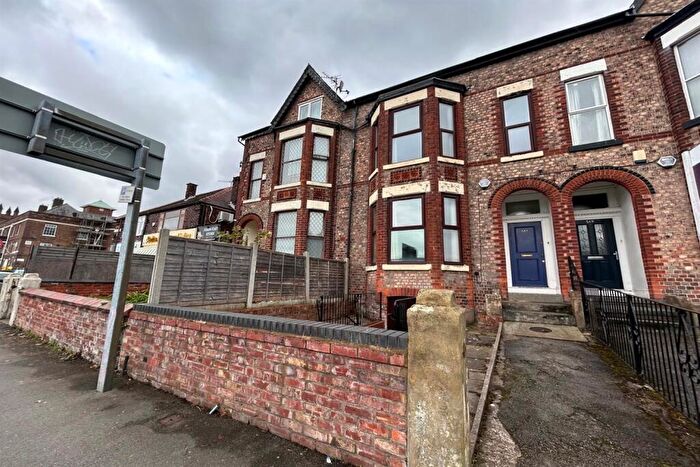 9 Bedroom Semi Detached House To Rent In Wilmslow Road, Manchester, M20